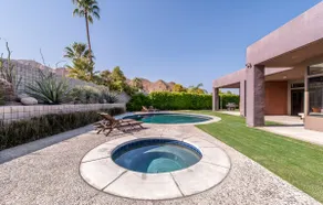 Stunning Palm Springs Area Home - Image 5