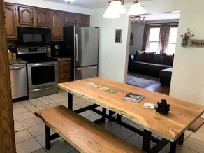 Whole Home, Wooded Serenity, Urban Proximity - Image 2