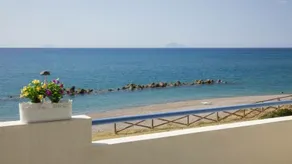 Aeolian Sea-facing penthouse - Image 4