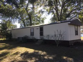 Florida Lakefront Getaway - Image 2