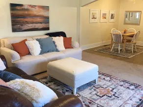 Bright and Spacious Duplex Near Downtown - Image 2