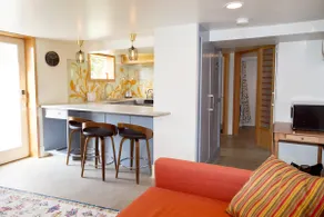 The Glam Pad | Walkable | Convenient to Light Rail - Image 4