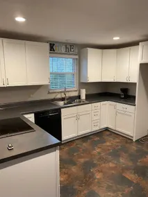 Modern Split Ranch: 5BR 2BA Large Groups Welcome - Image 3