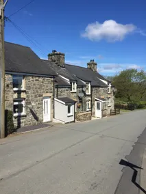 Bryn Celyn Two bedroom cottage Sleeps 4 people - Image 2