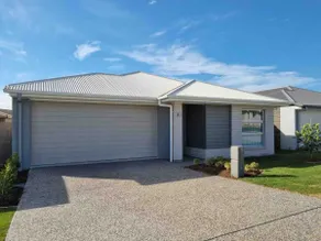 Near new 4Bed House master with ensuite and A/C - Image 2