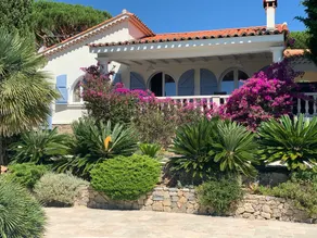 300 m from the Beach Beautiful, French Villa with heated Pool and Sea View - Image 2