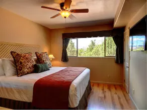 Casita De Burch with Pickleball Court - Image 4