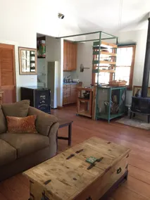 Cozy Craftsman Cottage - Image 3