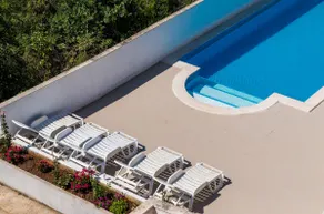 Apartment Alba- Appartement Duplex 2 Chambres avec Piscine Commune et Vue sur la Mer - Image 3