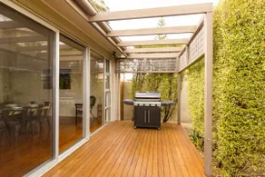 Harlequin Beach House Vincentia - Image 4