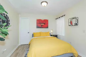 Cozy & Convenient 3 Bedrooms Plus Sleeper Sofa - Image 2