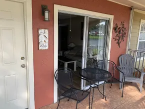 Lake View 2 Bed 2 Bath LOFT With Pool, Gym, Pickleball ---- L@@K FOR DISCOUNTS ! - Image 5