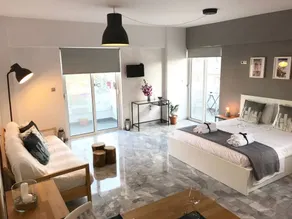 Central Elli Beach Flat - Image 2