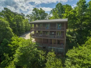 Tree Top Lodge - Log Cabin with Amazing Views - Image 3