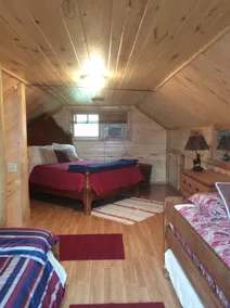 Private Lakefront Guest Cabin - Image 4