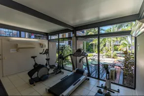 Resort Type Hotel Room in Center of Cairns - Image 4