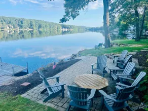 Lake Front Home Sleeps 6-8 on a private Peninsula! - Image 5