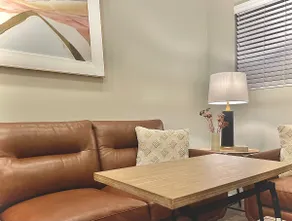 Luxury & Location! 2 bed / 2 bath - Image 4