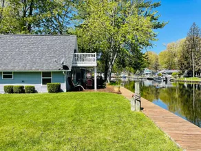 Lovely Gun Lake Cottage - Image 5
