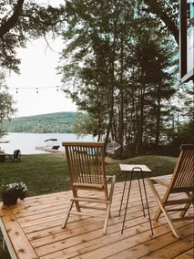 Designer lakefront getaway, close to Skiing - Image 3