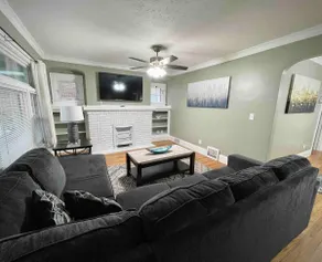 Newly Renovated Apt. Near Downtown Cleveland - Image 4