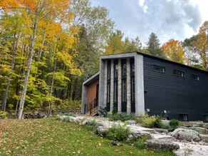 McCracken's Mid Century Modern Luxury Cottage - Image 2