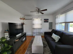 Cozy Beach House - Short walk to Scarborough Beach - Image 2