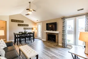 ★COZY & CLEAN★2 MILES FROM PARKVIEW NORTH ★ - Image 2