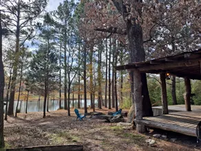 CiCi's Rustic Cabin at Bluegill Lake Cabins - Image 2