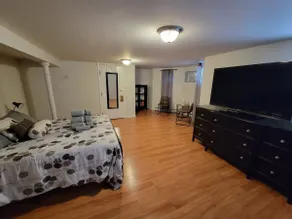Novel 2Bedroom/1Bath-Great Location-sleeps 5! - Image 3