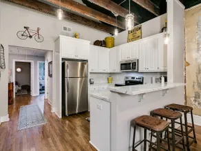 Unique Loft 228 - Image 4