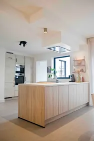 Cozy house with garden - Image 3