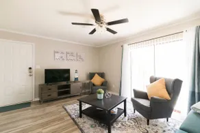 * King Size Bed * | Sød Condo i Rock Hill - Image 3
