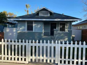 Classic California Bungalow Downtown - Image 2