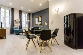 2BEDROOMS 2BATHROOM AIRCO OLDTOWN - Image 3