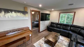 Tremendous Thompson Tenement 3BD House Hoagland - Image 2
