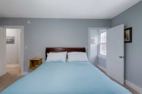 Charming Apartment in Historic Neighborhood - Image 4