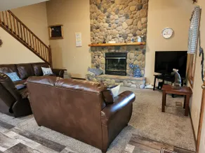 Cabin / Home-Lake George - Image 3