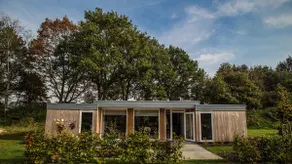 Luxury Modern Bungalow (23) - Image 5