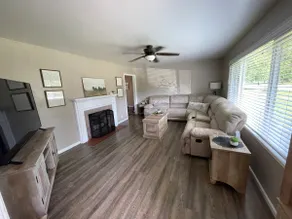Lakefront 3br home! Enjoy the tranquility. - Image 4