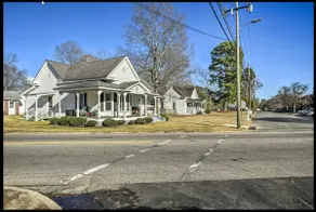 Cottage on the Boulevard - Renovated, Historic Downtown Wendell-3 Beds, 2 Baths - Image 3