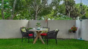 Four Oaks Hideaway in Homestead/Redlands - Image 5