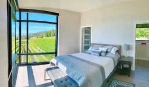 Moraine Winery Guest Suite - Image 2