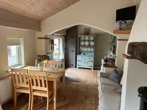 Romantic coach house cottage - Image 3