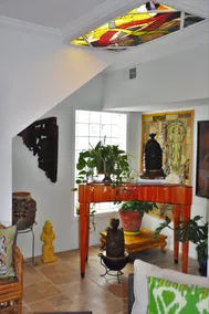 Unique 2 bedroom Apt. in the heart of Montrose - Image 5