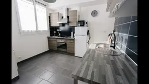 Charming bright and comfortable house - Image 4