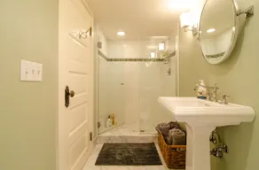 Cozy Craftsman in Queen Anne, Close to Everything! - Image 4