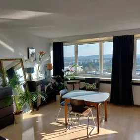 Sunny boutique apartment on the 14th floor - Image 3