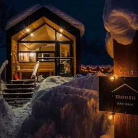Moosu Guest House and Spa, Cedar Hot Tub and Sauna - Image 2
