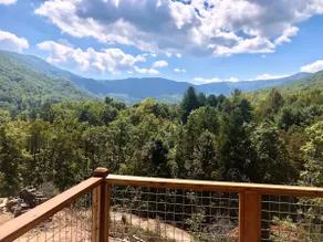 Music Mountain- The Boutique Music Themed Cabin - Image 3